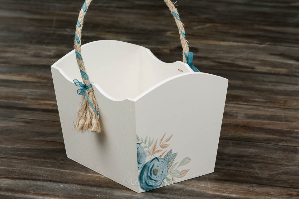Cesta y caja rectangular stock flor azul